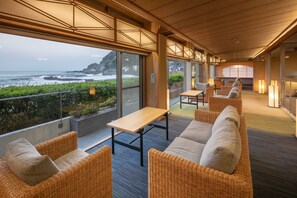 Lobby - Kaiyutei (Kawazu)