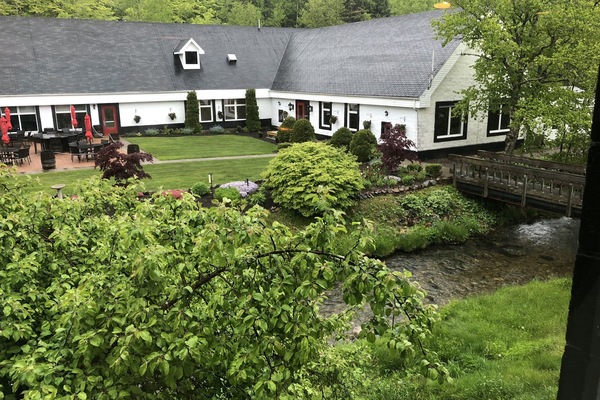 The famous Glenora Scotch Distillery, where you can enjoy fine food /beverage.
