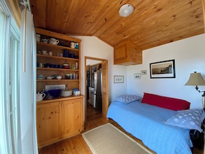 3 bedrooms, iron/ironing board, free WiFi, bed sheets - Summer Fun on Sandy Beach, Warm Water (Port Hood)