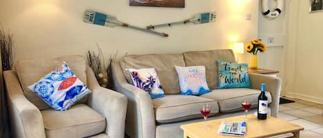 Deluxe Cottage, 2 Bedrooms | Lobby