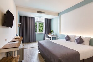 Bureau, rideaux occultants, lits pliants/supplémentaires, Wi-Fi gratuit