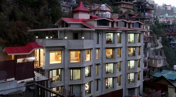 Property grounds - The Rock Castle (Shimla)