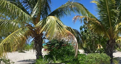 Sundial Villa ~ Ganzes Haus ~ für 6 - 12 Personen