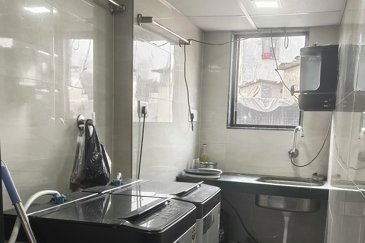 In-room safe, soundproofing, free WiFi