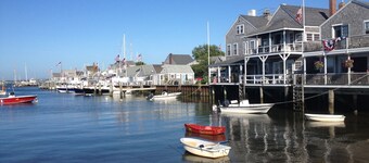Rustic cozy home near downtown Nantucket with heated private pool & hot tub