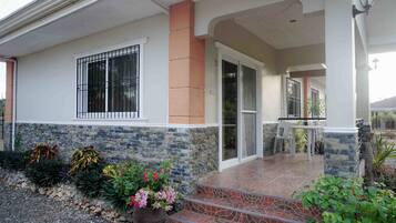 Minibar, in-room safe, desk, free WiFi