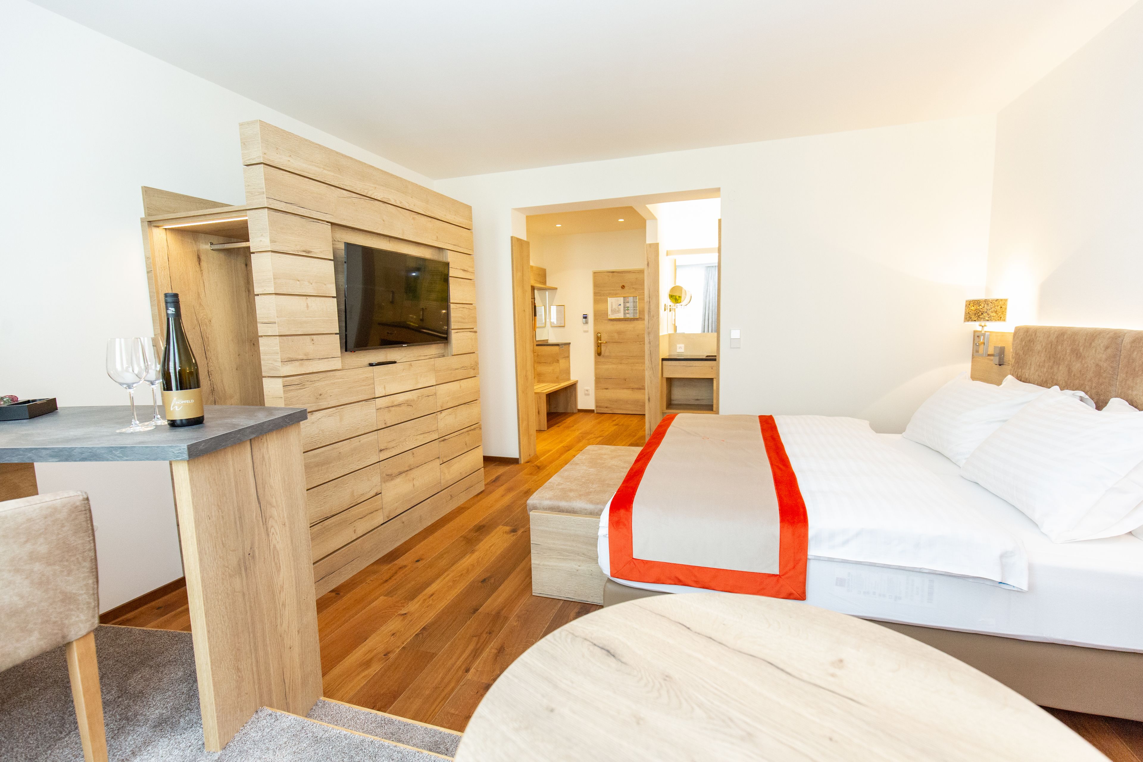 1 bedroom, hypo-allergenic bedding, in-room safe, desk