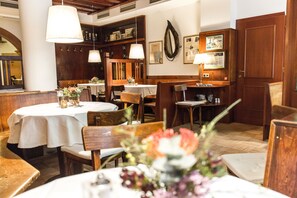 Daily buffet breakfast (EUR 15.90 per person)