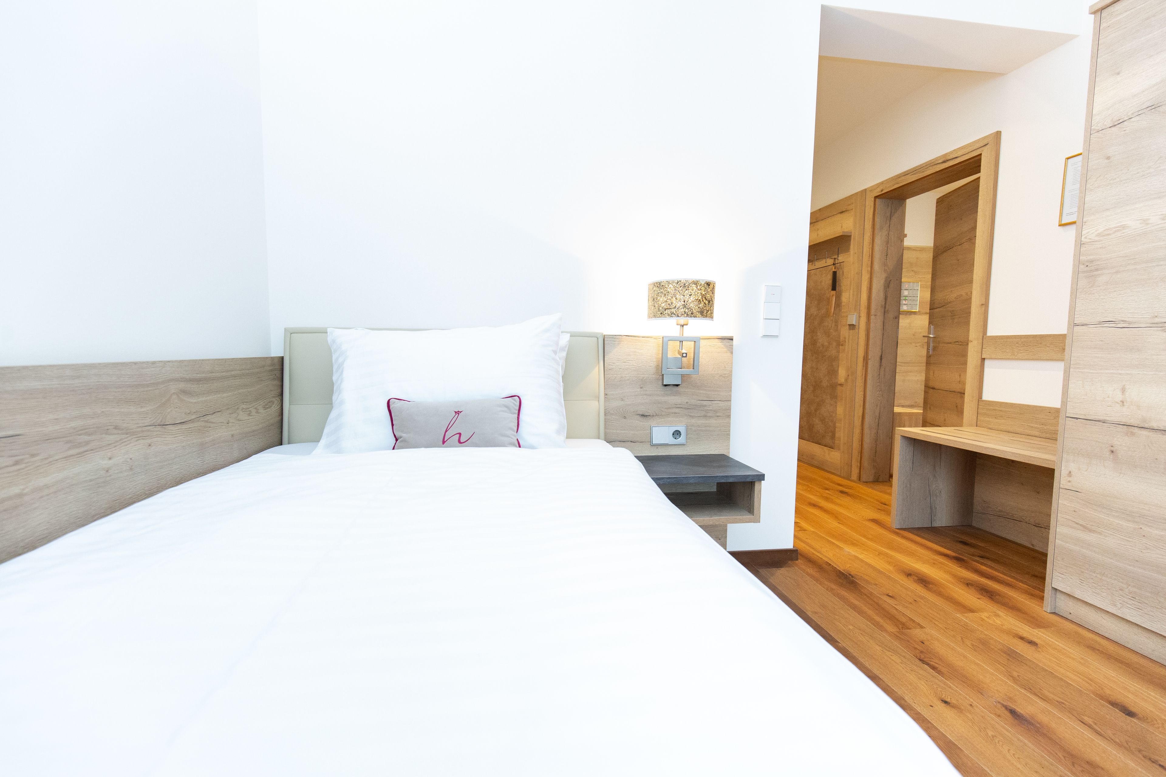 1 bedroom, hypo-allergenic bedding, in-room safe, desk