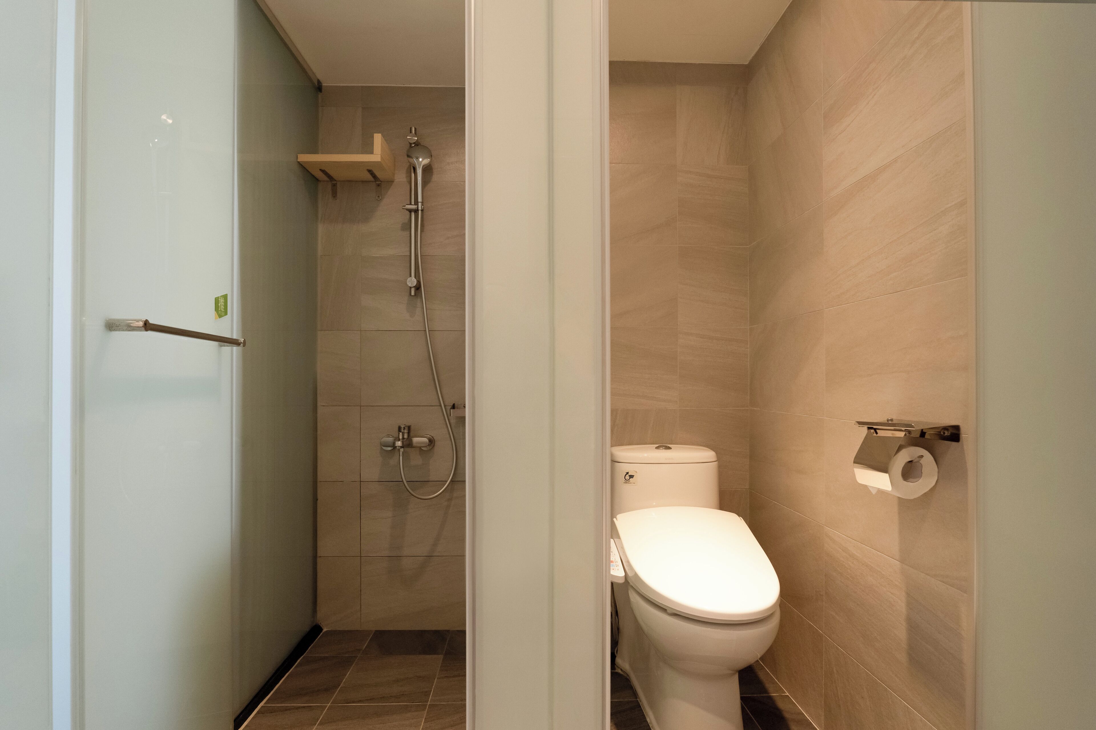 deluxe double room, non smoking, city view | bathroom | separate bathtub and shower, rainfall showerhead, free toiletries