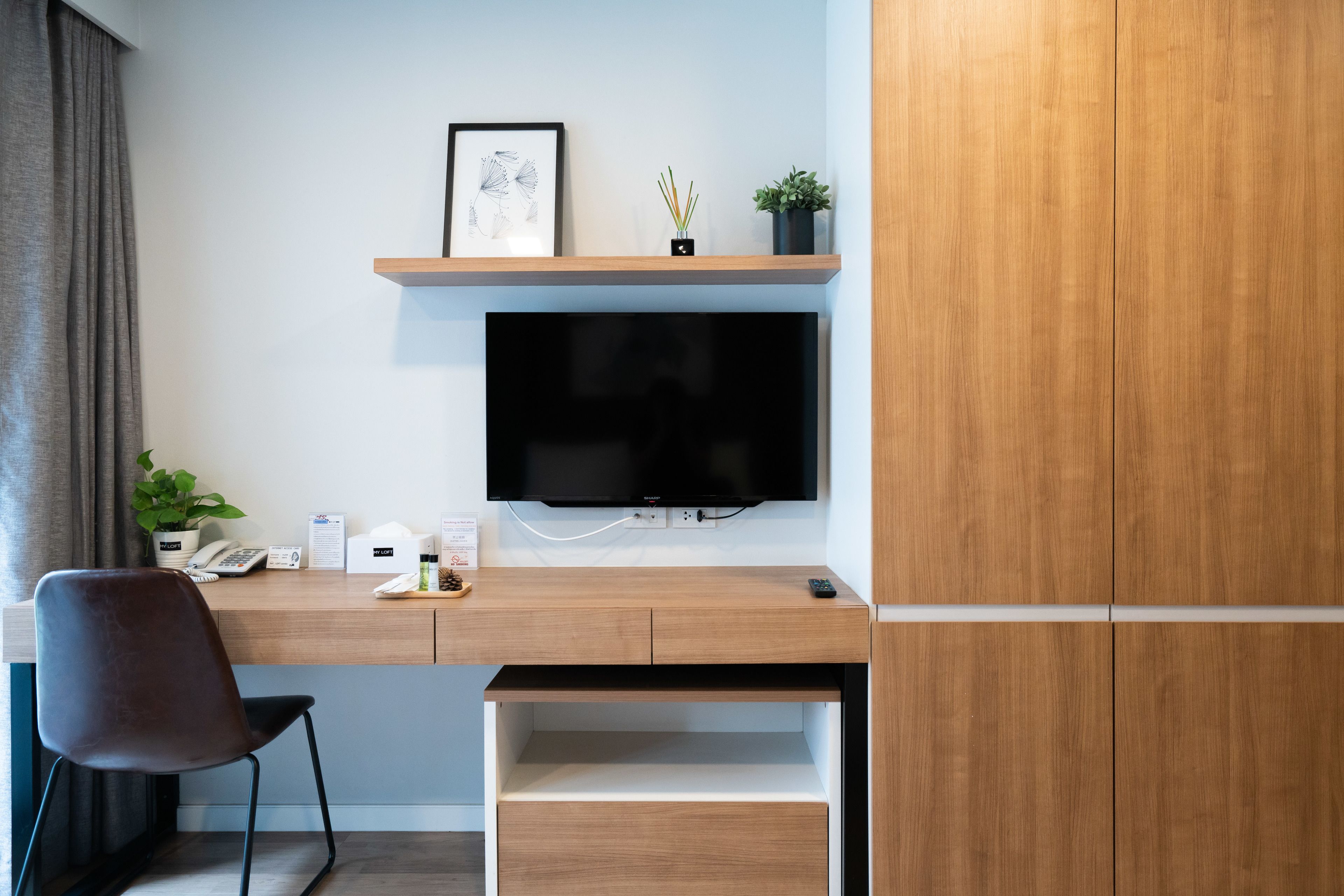 studio | living area | lcd tv