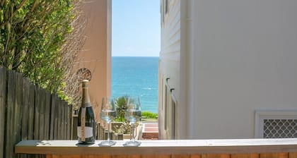 Avalon 3 Great Ocean Views