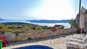 Villa, 5 soverom, privat basseng, sjøutsikt | Terrasse/patio