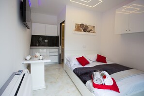 Villa, 4 Schlafzimmer, eigener Pool, Meerblick | Individuell dekoriert, individuell eingerichtet, Bügeleisen/Bügelbrett