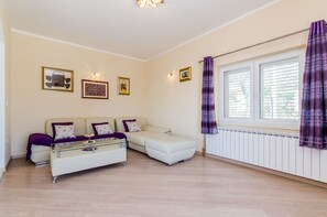 4 bedrooms, individually decorated, individually furnished - Villa Dragic (Konavle)