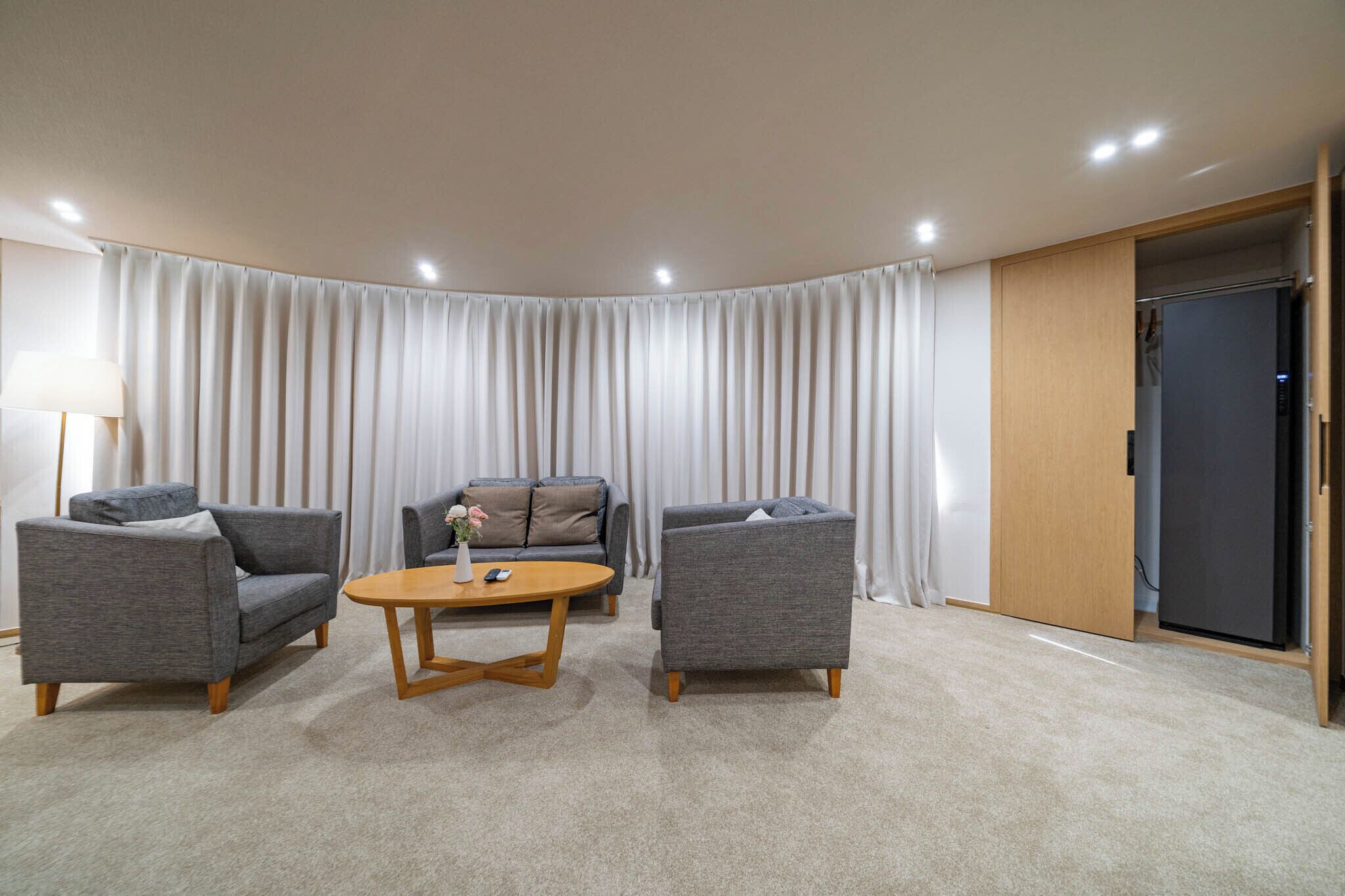 business suite | 1 bedroom, premium bedding, down duvets, free minibar items