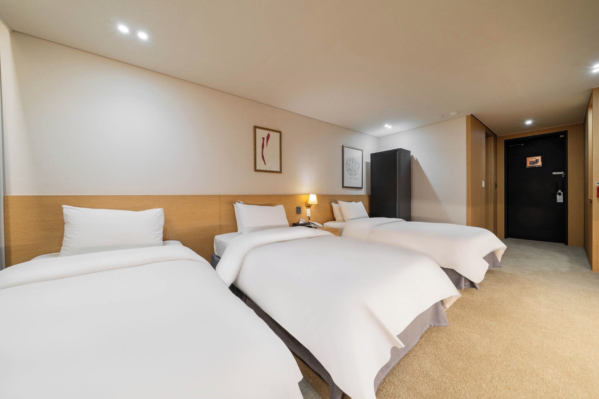 triple room | 1 bedroom, premium bedding, down duvets, free minibar items