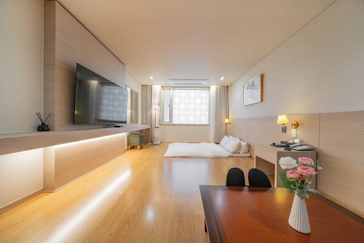 Traditional Room