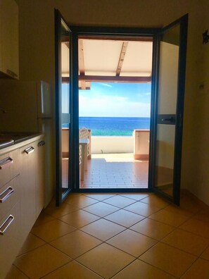 Bungalow, junto a la playa | Vista desde la habitación