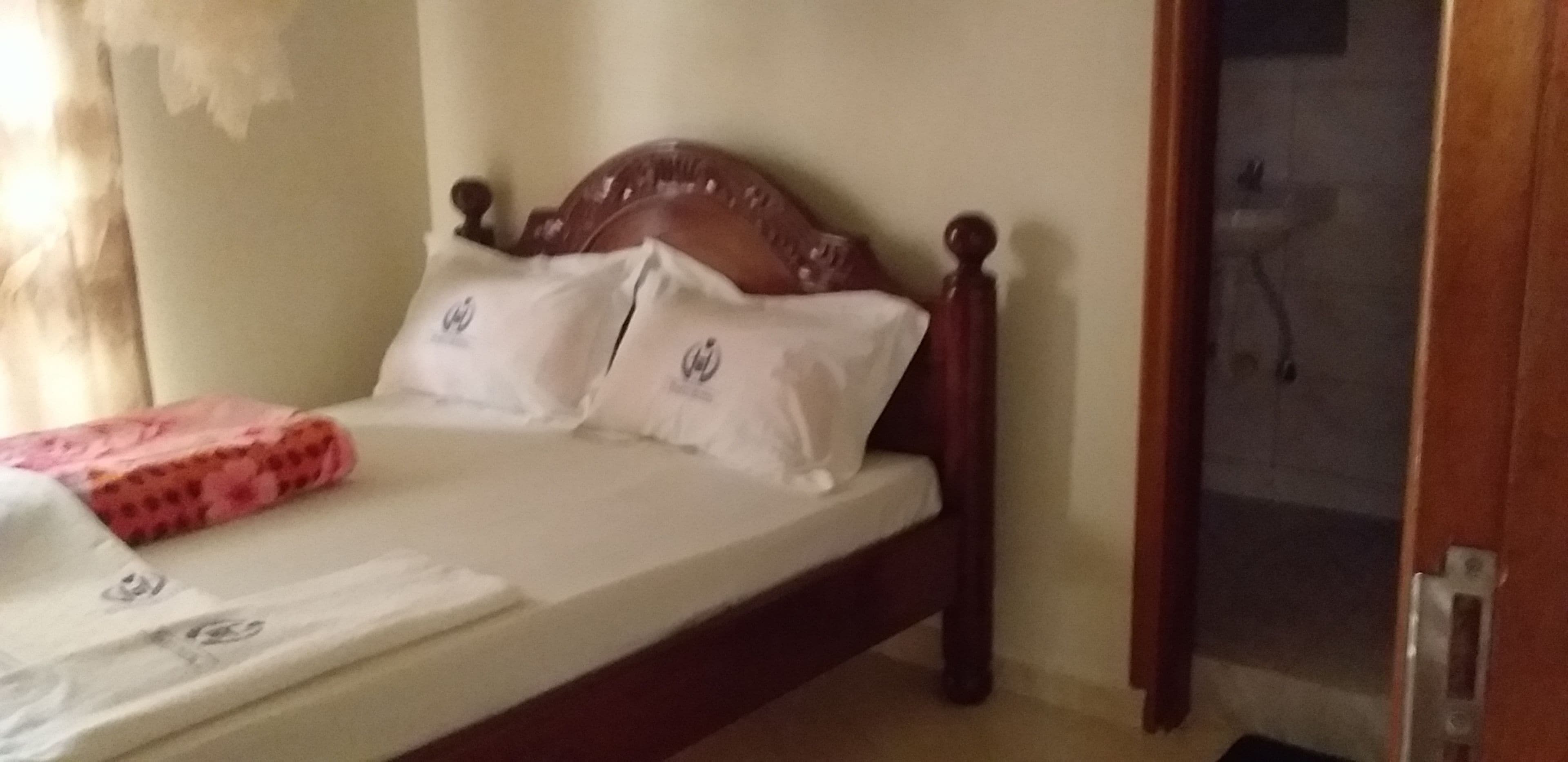 Deluxe Double Room | In-room safe, desk, iron/ironing board, free WiFi