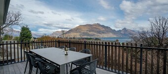 Lake and Mountain Views - Central Queenstown
