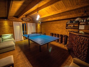 Games room - Astonishing Lake View House in Gerês (Rio Caldo)