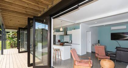 Paihia Centre Peace - Central Paihia Holiday Home