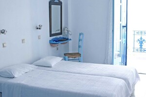 Quarto casal ou duplo, vista para o mar | Camas extras/dobráveis (sobretaxa), Wi-Fi de cortesia, roupa de cama