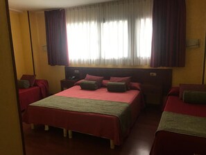 Free cots/infant beds, free WiFi, bed sheets