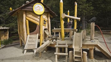 Außen-Kinderspielplatz