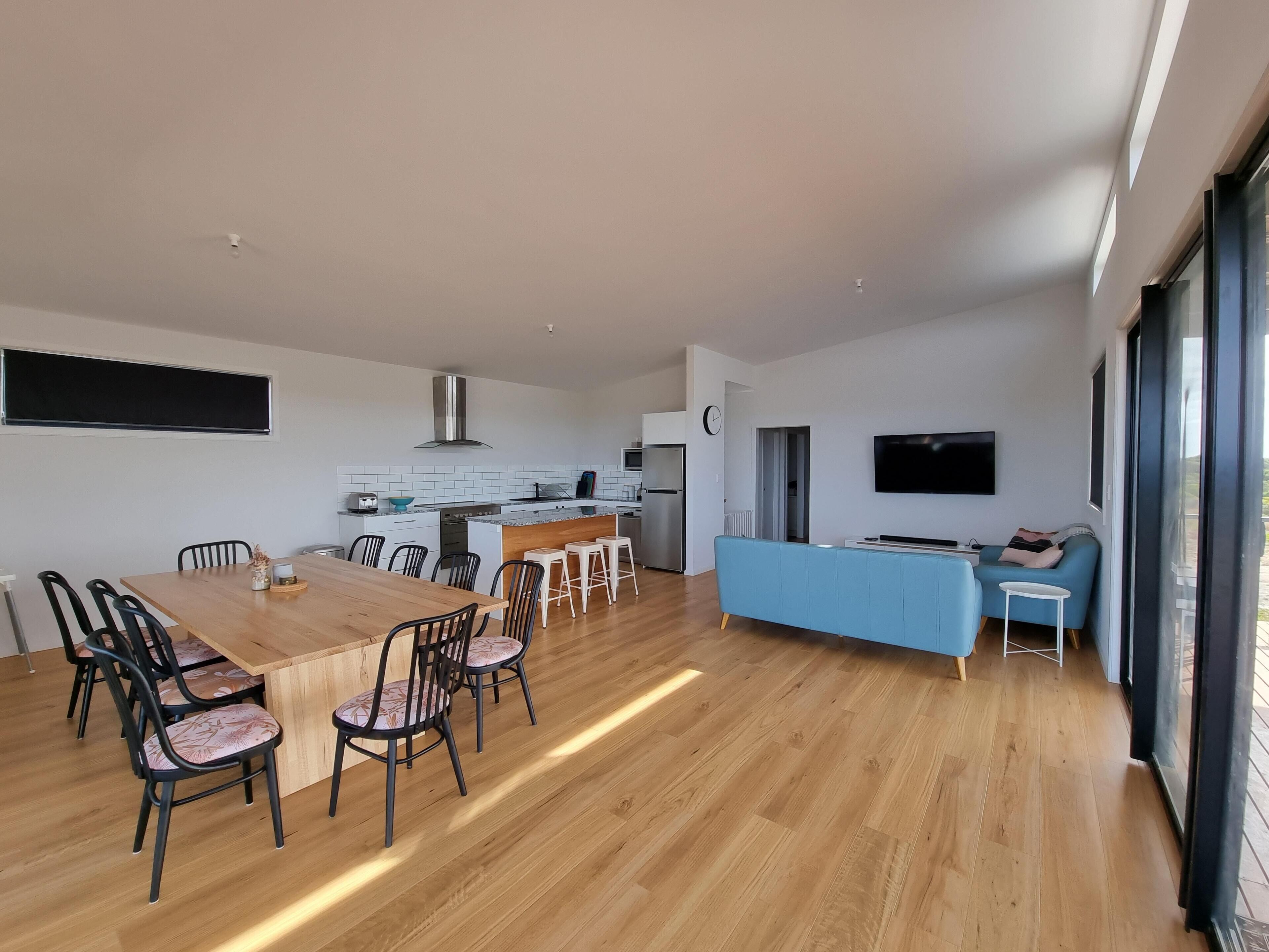 Acacia Views - A large and amazing holiday home — image 3