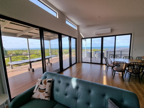 Acacia Views - A large and amazing holiday home