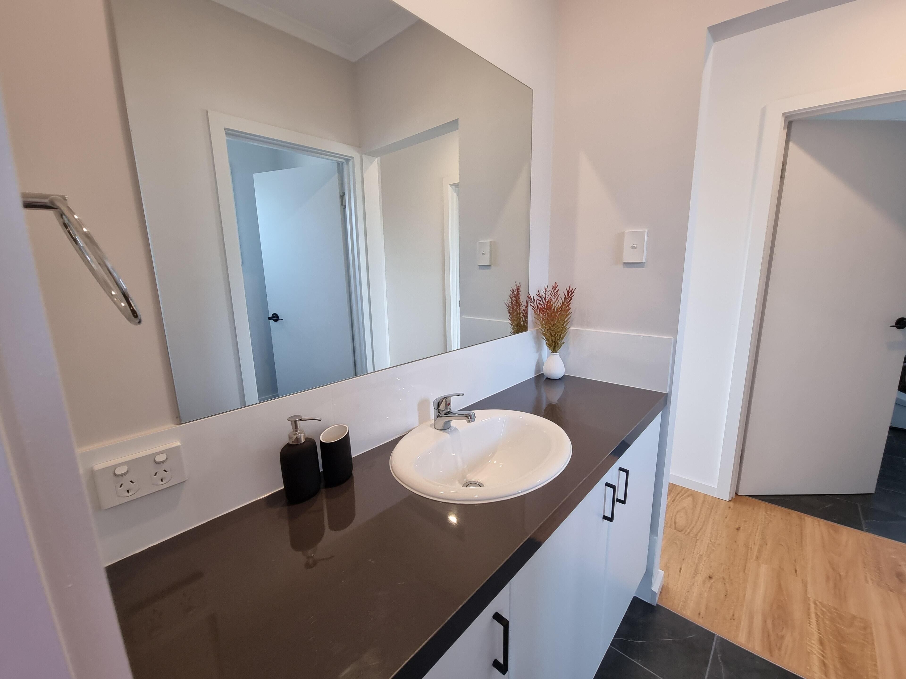 Acacia Views - A large and amazing holiday home — image 5