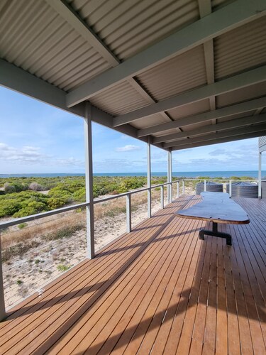 Acacia Views - A large and amazing holiday home