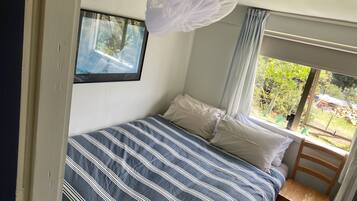 3 habitaciones y ropa de cama