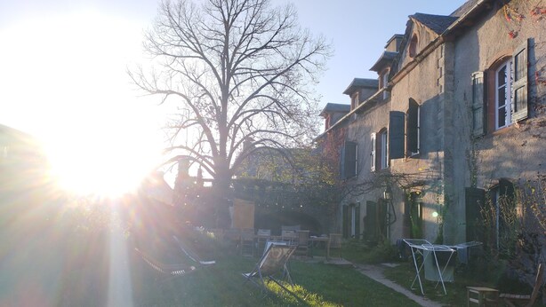 Front of property - L' Arche d' Yvann (Campuac)