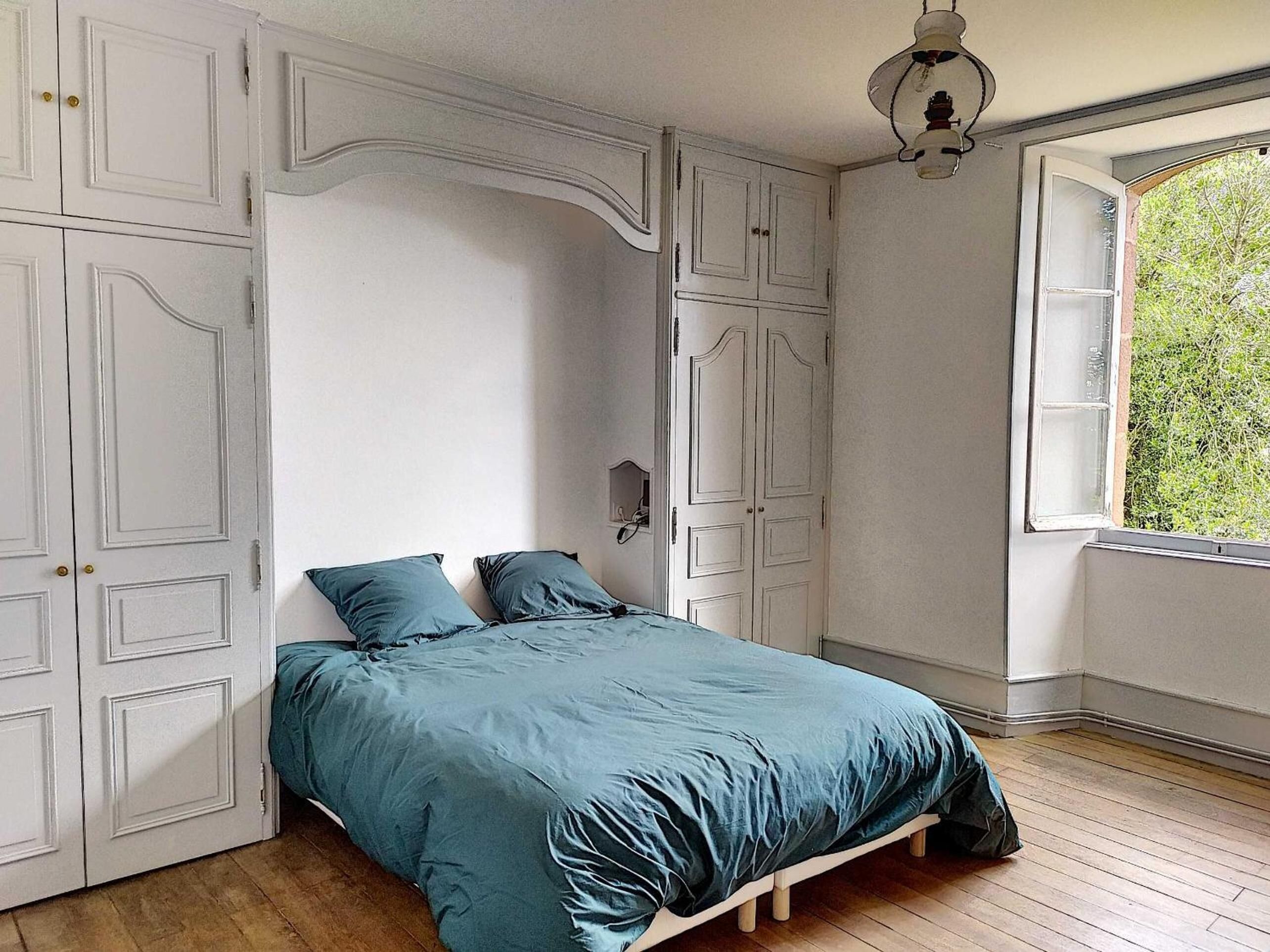 Hypo-allergenic bedding, individually decorated, individually furnished