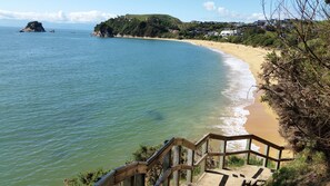 Beach nearby - Kaiteriteri Beach Holiday Home, Elevated Sea Views and Mountain Biking Trails (Kaiteriteri)
