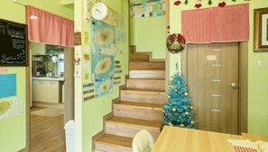House | Living area - Cool Cool House - Hostel (Seogwipo)