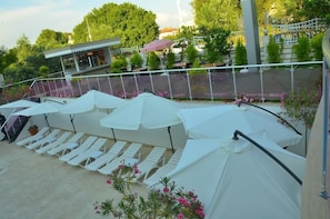 Sun deck