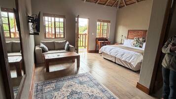 Deluxe-værelse med dobbeltseng eller 2 enkeltsenge - 1 soveværelse - tekøkken | Minibar, pengeskab på værelset, individuel indretning, skrivebord