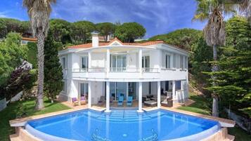 Alberca al aire libre