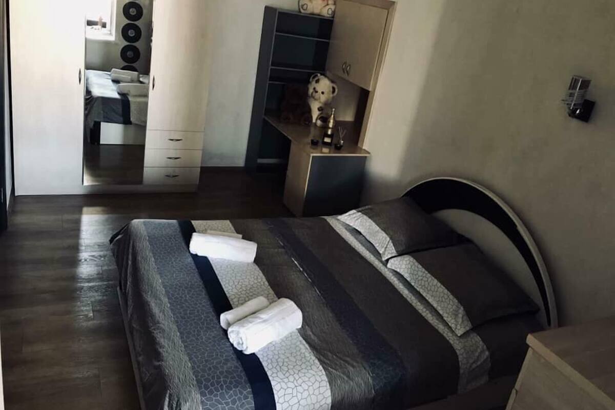 Apartment, 2 Bedrooms (Tsamebuli Ave)