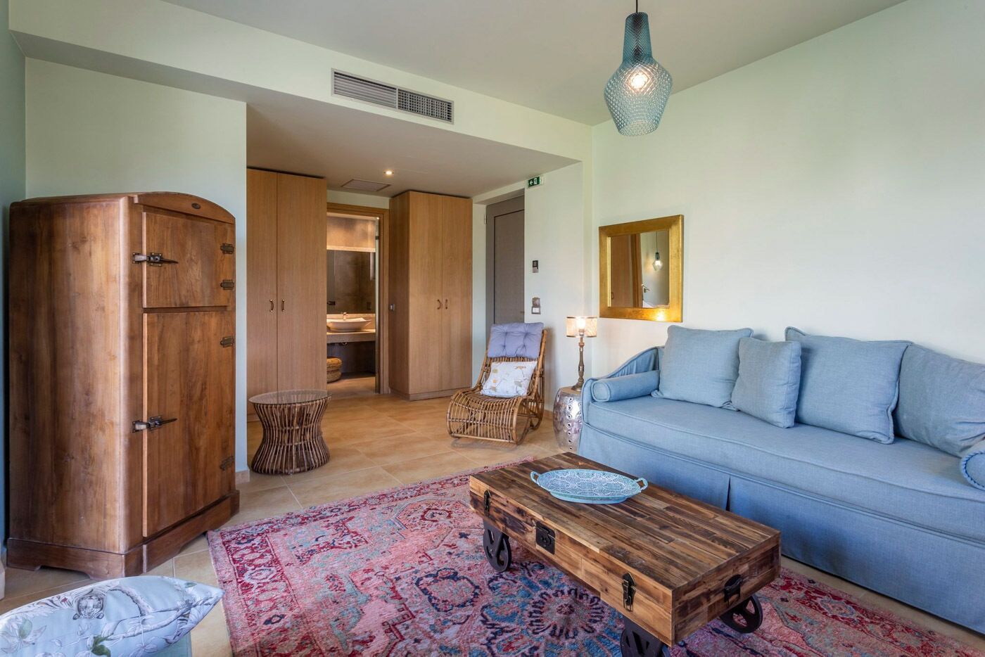 executive suite, private pool | 1 bedroom, premium bedding, pillow-top beds, minibar