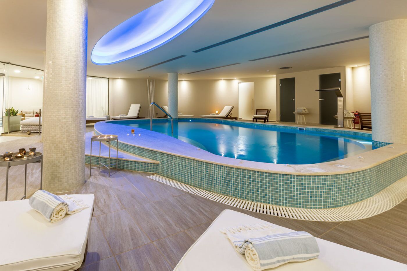 室内 SPA 浴缸