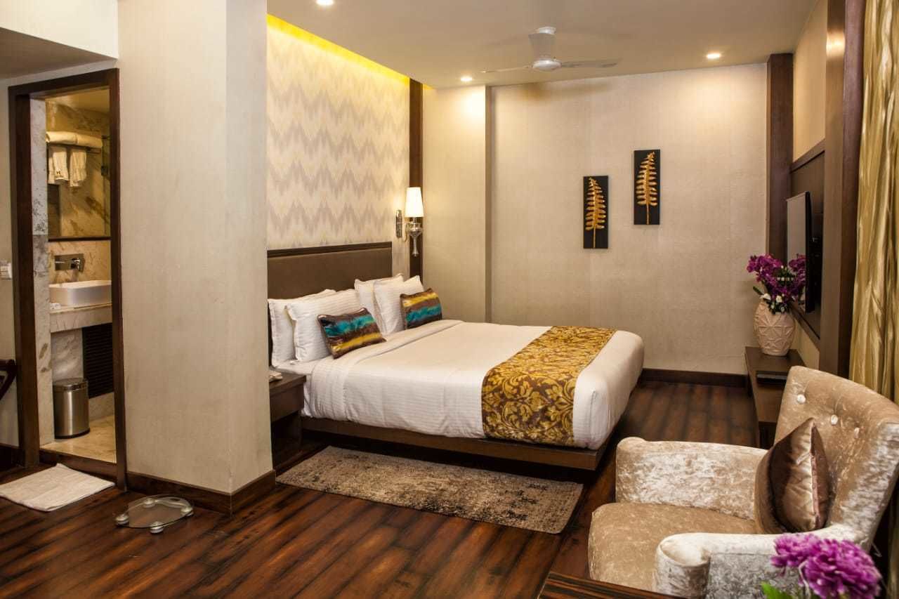 Safe på rommet, skrivebord for bærbar PC og lydisolert