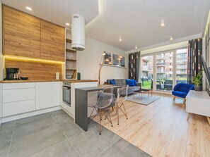 Superior-Apartment | Wohnzimmer | LCD-Fernseher