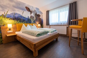 Double Room | 1 bedroom, desk, free WiFi, bed sheets - Genussgasthof Willenshofer (Sankt Kathrein am Hauenstein)