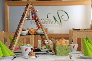 Daily continental breakfast (EUR 7.50 per person) - Genussgasthof Willenshofer (Sankt Kathrein am Hauenstein)