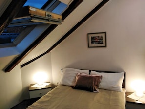 WiFi, bed sheets
